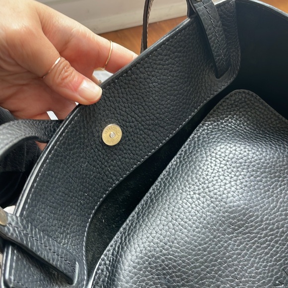 Classic black GiGi New York Tori Leather Travel Tote - Picture 5 of 6